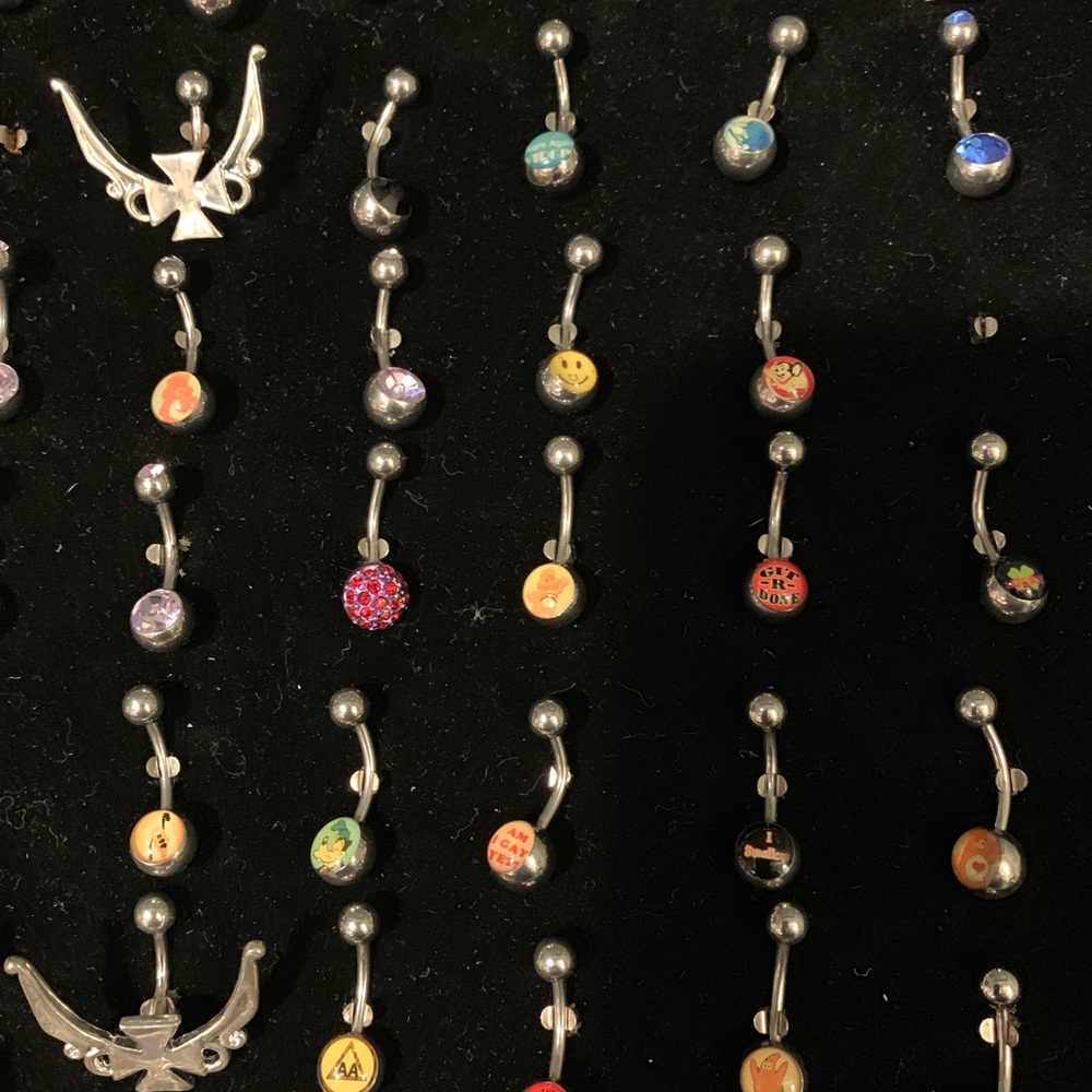 Lot body Jewelry 42 bent bar bells and holder
